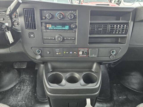 2025 Chevrolet Express 3500