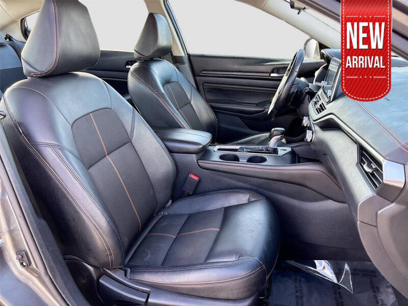 2021 Nissan Altima 2.5 SR