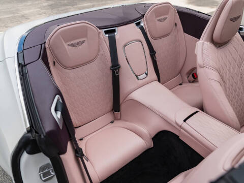 2025 Aston Martin DB12 Volante