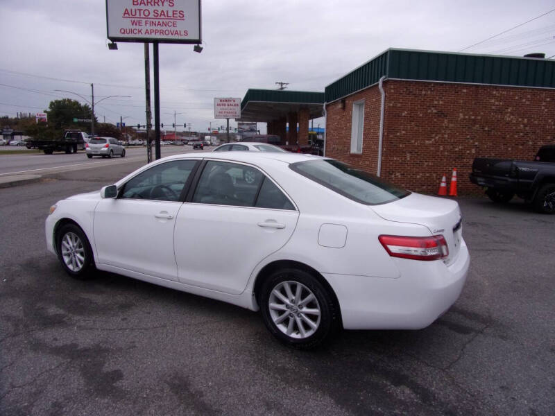 2010 Toyota Camry XLE photo 4