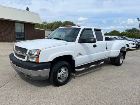 2004 Chevrolet Silverado 3500 for sale at Auto Mall of Springfield in Springfield IL