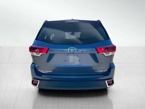 2017 Toyota Highlander