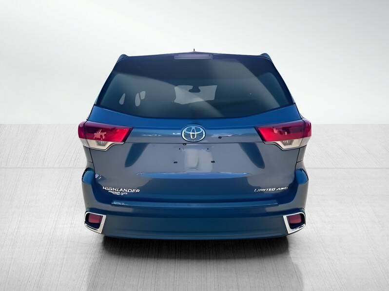 2017 Toyota Highlander