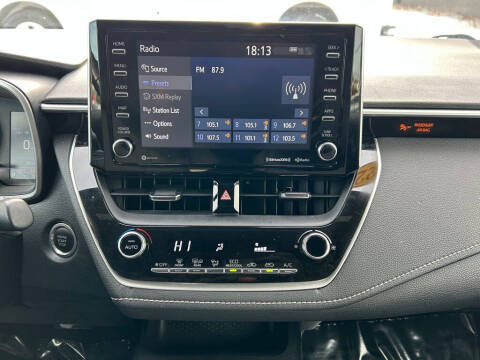 2022 Toyota Corolla Hatchback SE