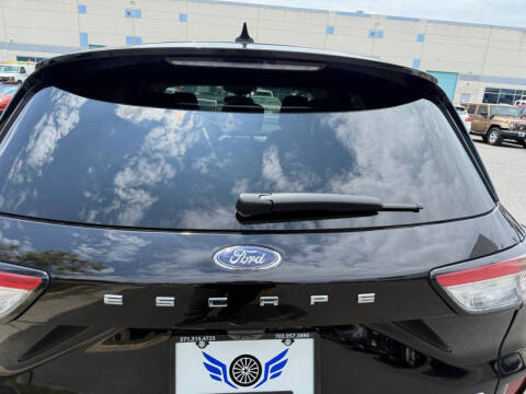 2020 Ford Escape SEL