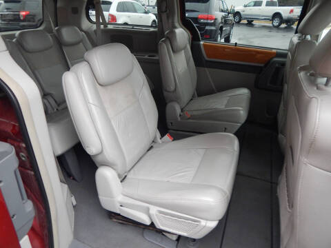 2008 Chrysler Town and Country Limited