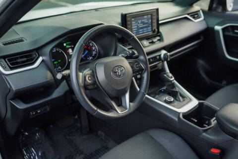 2022 Toyota RAV4 Hybrid SE