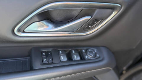 2022 GMC Yukon XL SLT