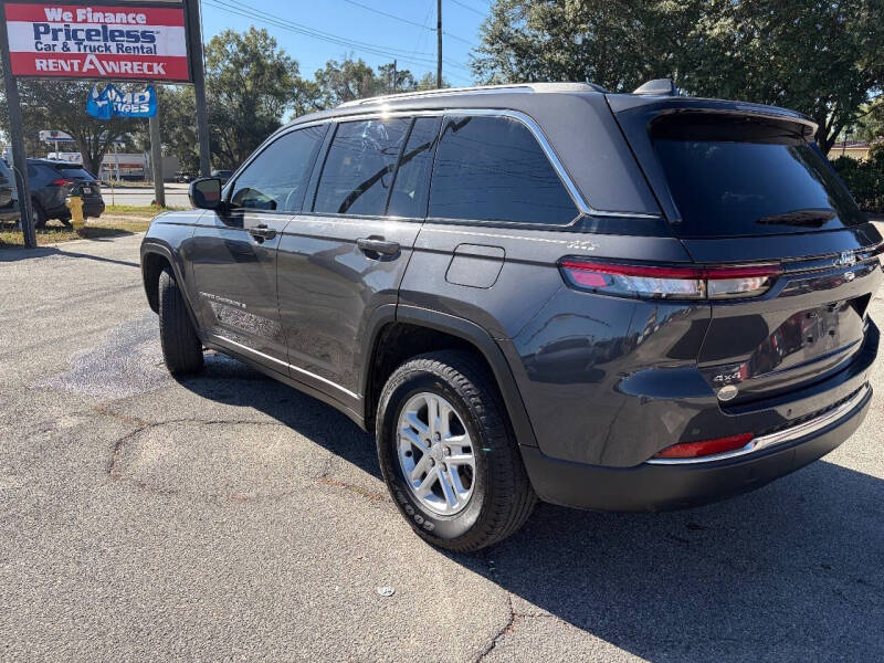2023 Jeep Grand Cherokee Laredo
