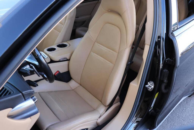 2018 Porsche Panamera 4 E-Hybrid