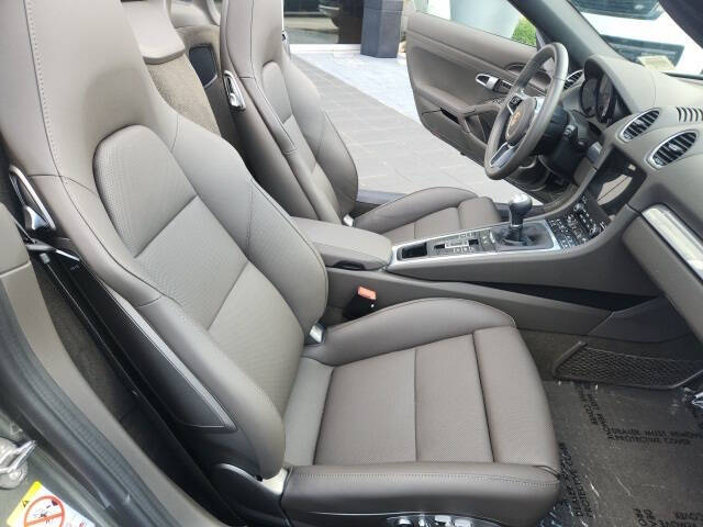 2024 Porsche 718 Boxster S