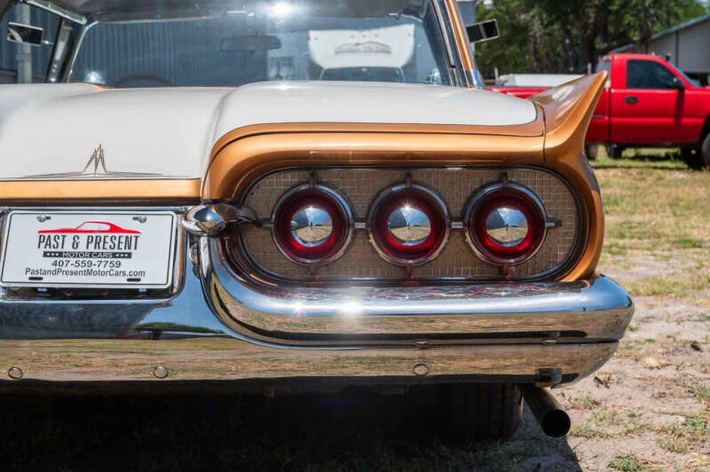 1960 Ford Thunderbird