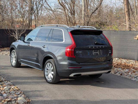 2016 Volvo XC90 T6 Momentum