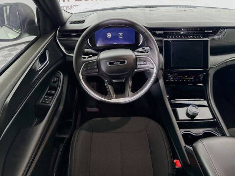 2024 Jeep Grand Cherokee L Laredo