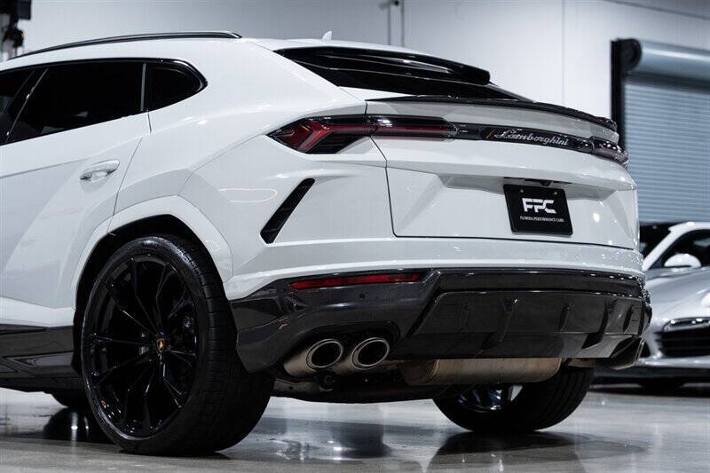 2022 Lamborghini Urus
