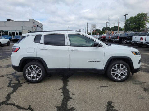 2024 Jeep Compass Latitude Lux