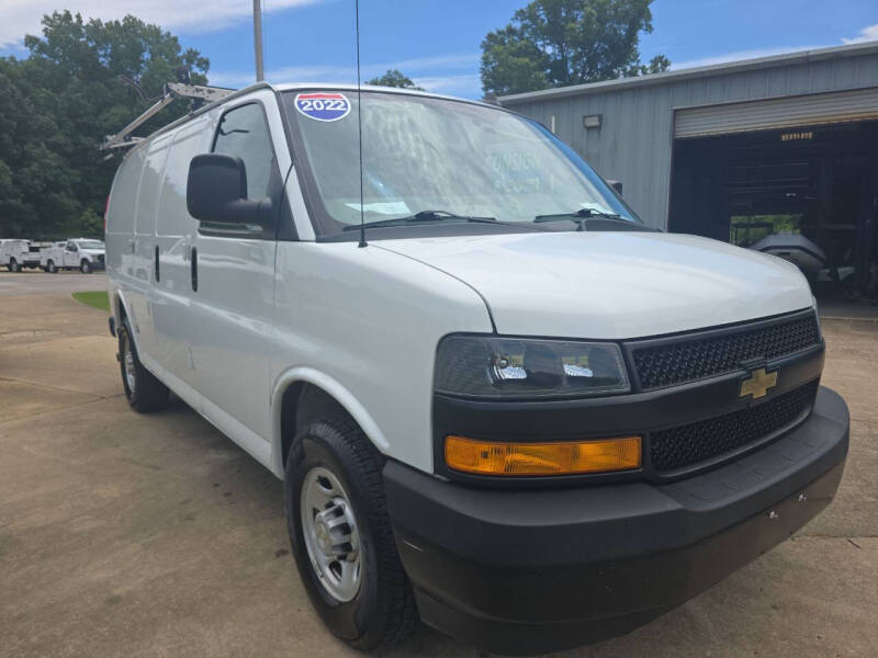 2022 Chevrolet Express 2500