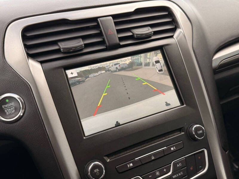 2017 Ford Fusion Hybrid SE