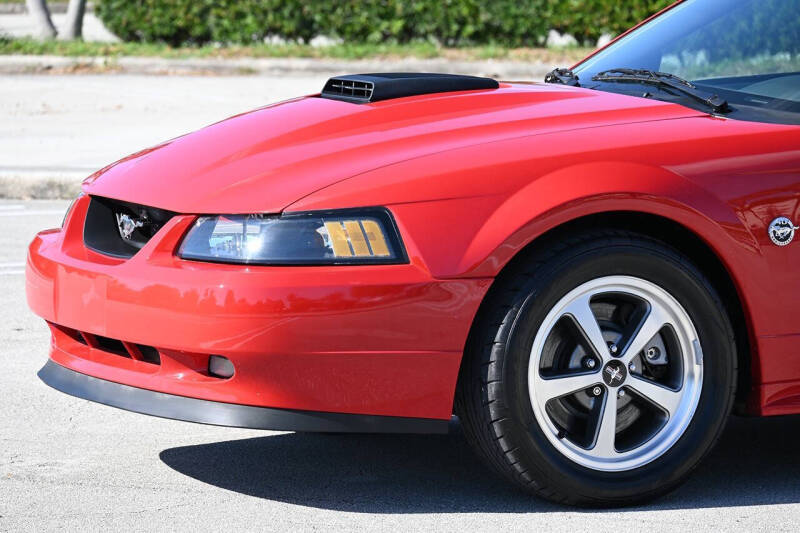 2004 Ford Mustang Mach 1 Premium