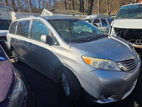 2012 Toyota Sienna for sale at Vans Vans Vans INC in Blauvelt NY