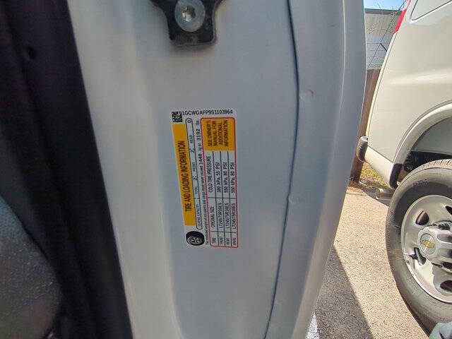 2025 Chevrolet Express 2500