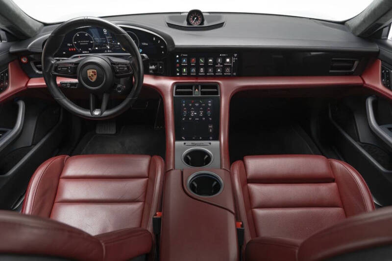 2020 Porsche Taycan Turbo