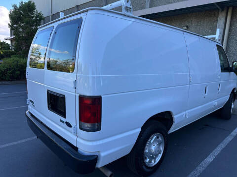 2011 Ford E-Series E-150