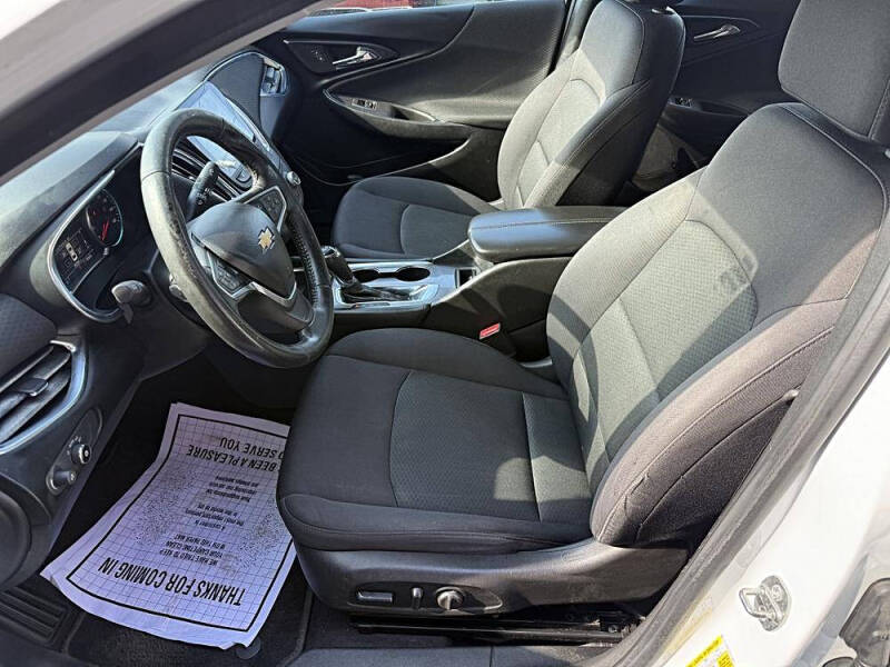 2017 Chevrolet Malibu LT