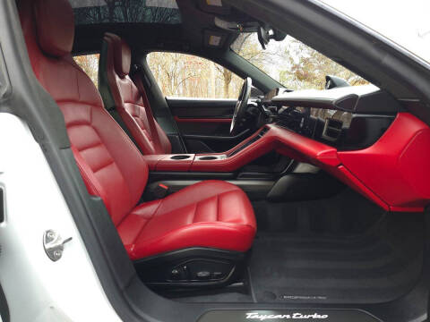 2020 Porsche Taycan Turbo