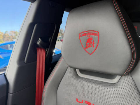 2023 Lamborghini Urus Performante