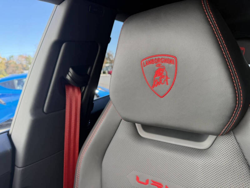 2023 Lamborghini Urus Performante