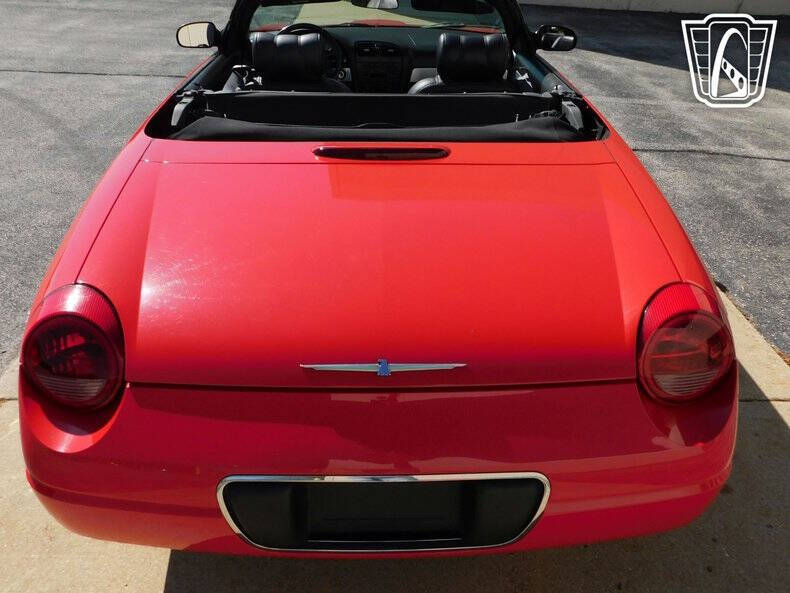 2002 Ford Thunderbird Deluxe