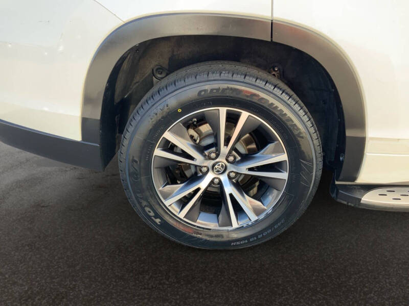 2017 Toyota Highlander LE Plus