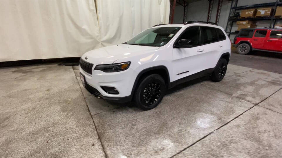 2023 Jeep Cherokee for sale at Victoria Auto Sales in Victoria, MN