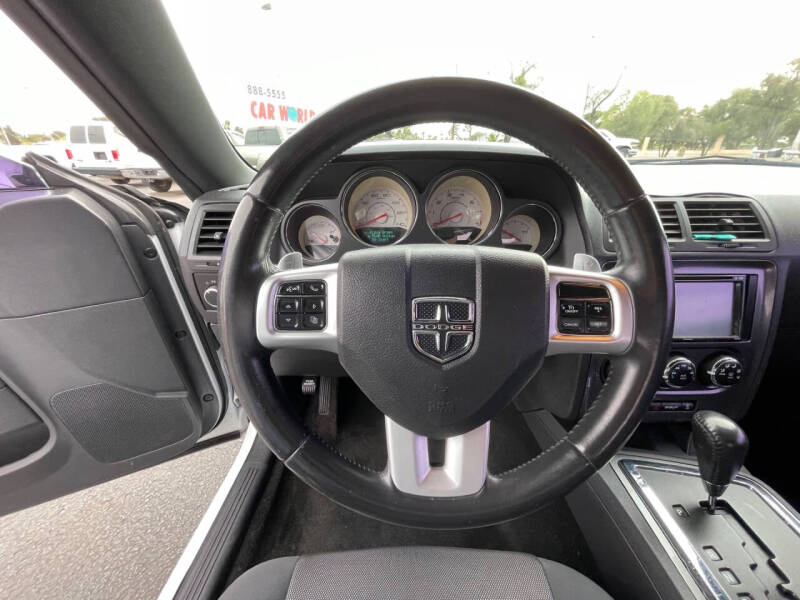 2013 Dodge Challenger SXT