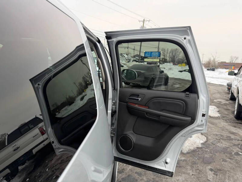 2012 Cadillac Escalade Luxury