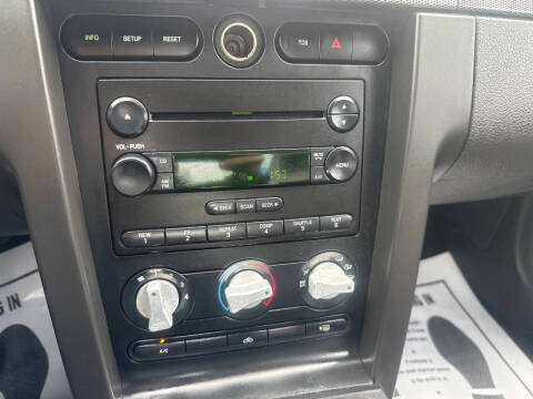 2006 Ford Mustang GT Deluxe