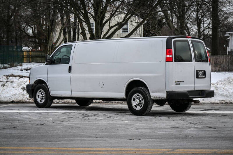 2021 Chevrolet Express 2500