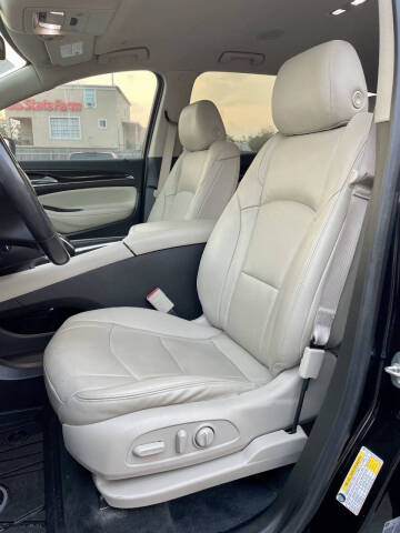 2020 Buick Enclave Essence