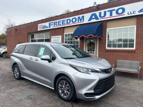 2021 Toyota Sienna LE 8-Passenger