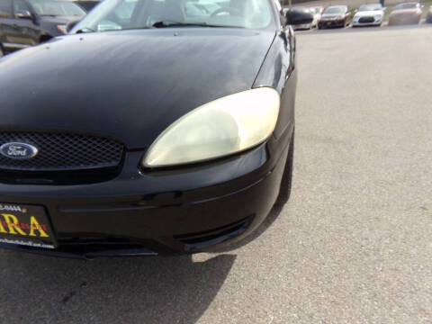 2004 Ford Taurus SEL