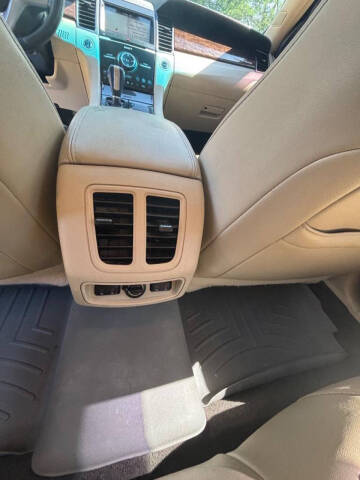 2018 Ford Taurus Limited