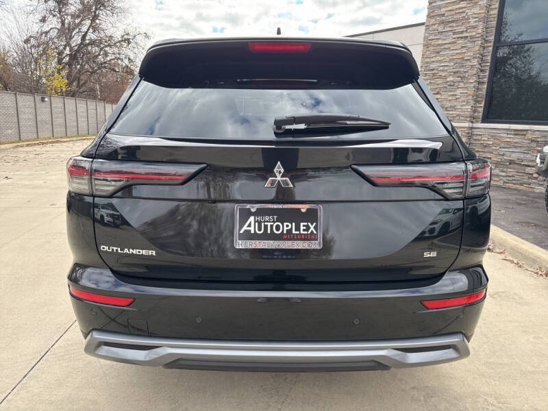 2026 Mitsubishi Outlander SE