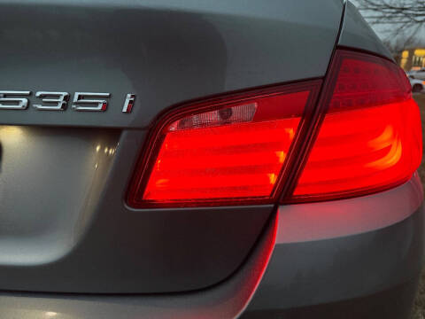 2012 BMW 5 Series 535i