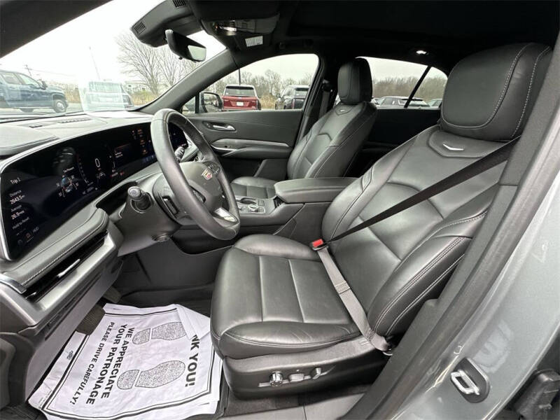 2024 Cadillac XT4 Premium Luxury