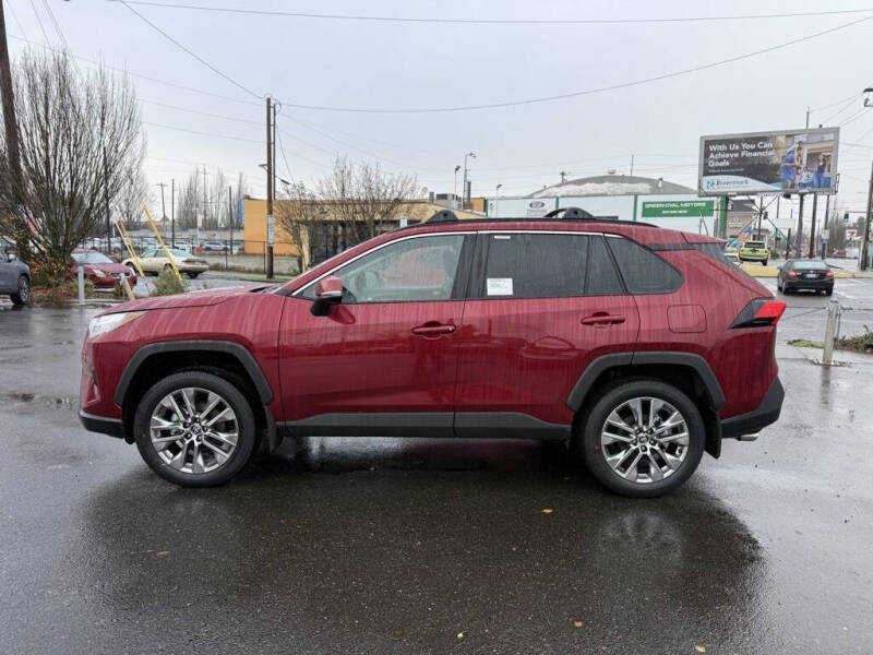 2025 Toyota RAV4 XLE Premium