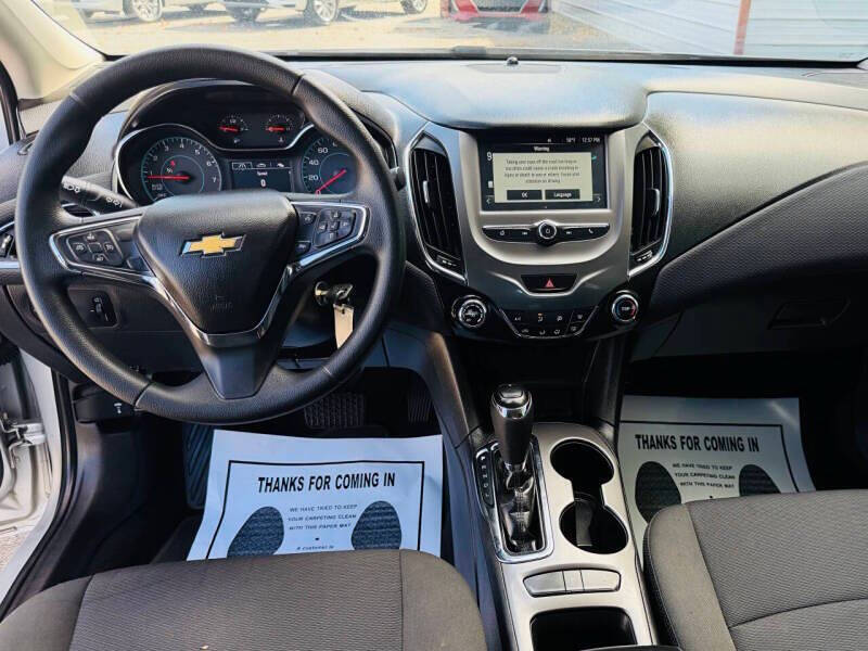 2017 Chevrolet Cruze LT Auto