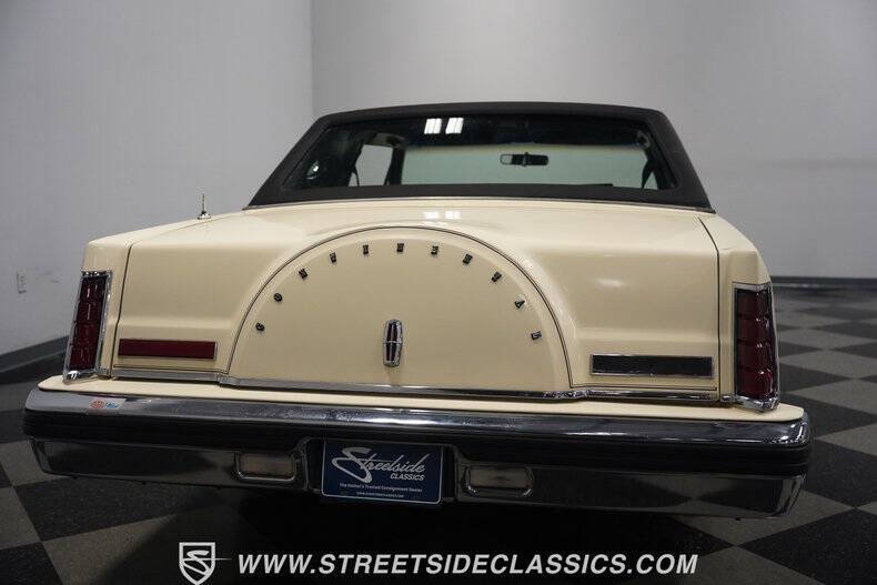 1982 Lincoln Mark VI