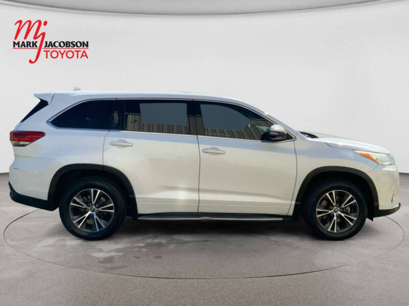 2017 Toyota Highlander LE Plus