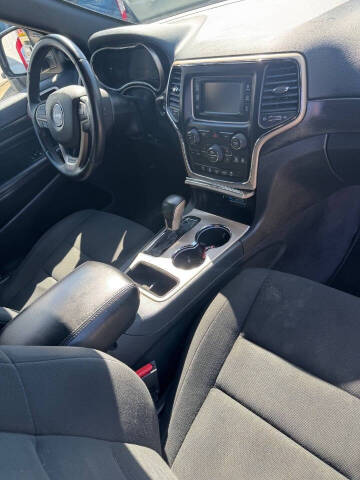 2017 Jeep Grand Cherokee Laredo E